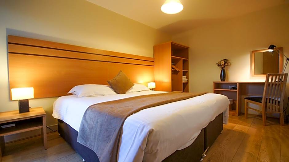 Crompton Court Apartments