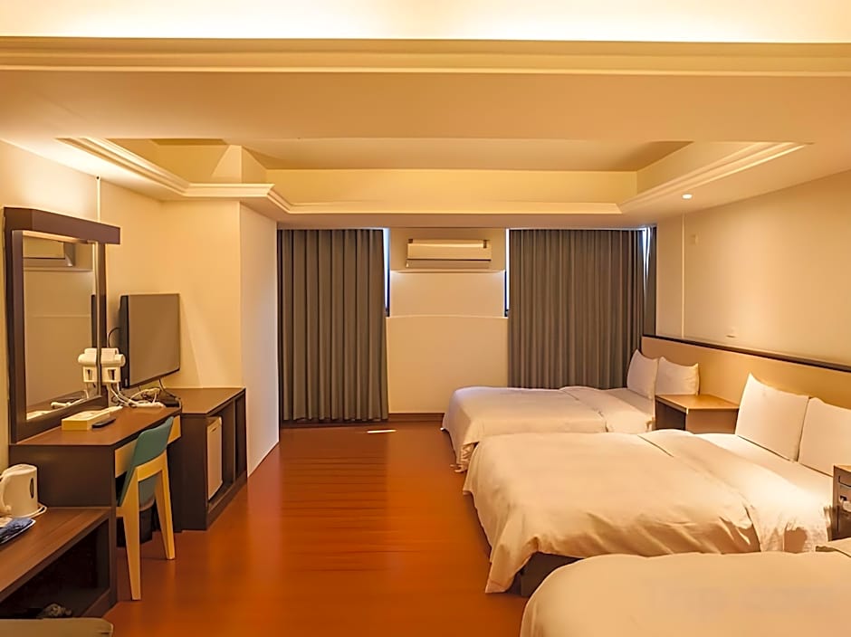 Zaw Jung Business Hotel