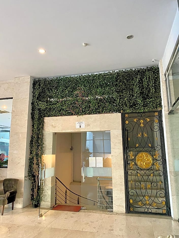 Marilyn Hotel Serpong