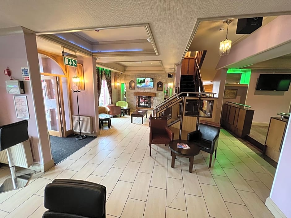 Southport Metro Hotel