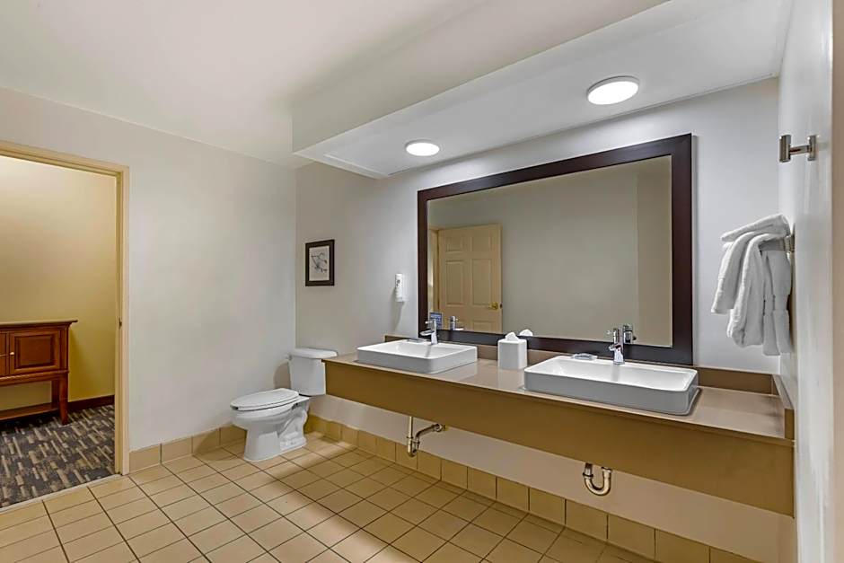 Country Inn & Suites by Radisson, Des Moines West, IA