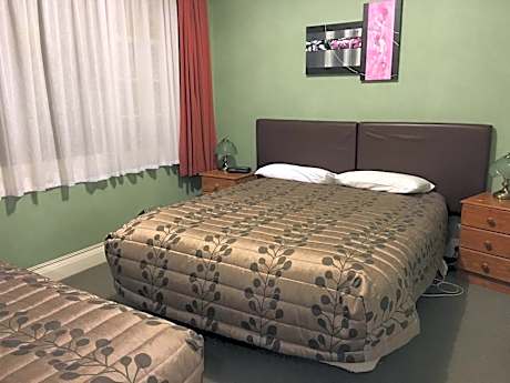 Executive One-Bedroom Apartment