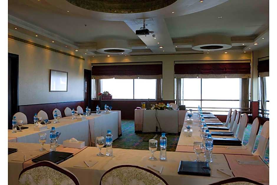 Elite Crystal Hotel