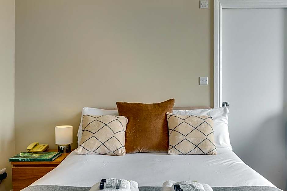 1 Lexham Gardens Hotel