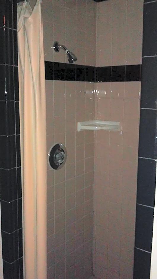 Travel Eagle Inn Motel