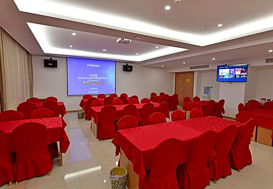 GreenTree Inn Tongxiang Chongfuzhen World Fur Center Branch