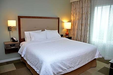 Premium King Room with Sofa Bed - Non-Smoking