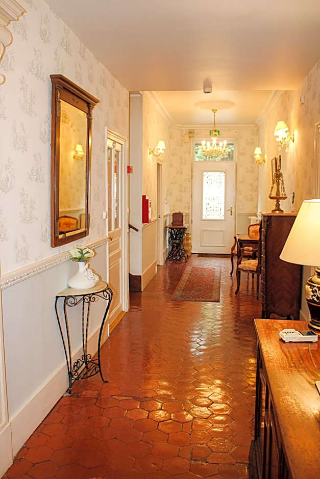 Hotel La Villa Fleurie