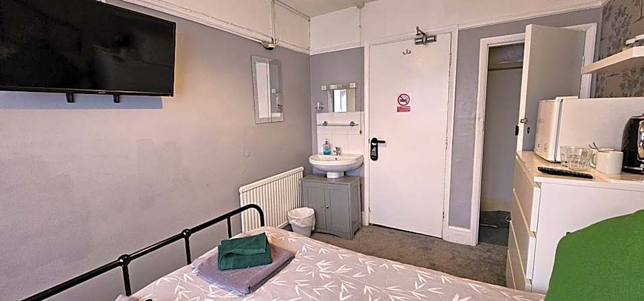 The Roslyn Guest House