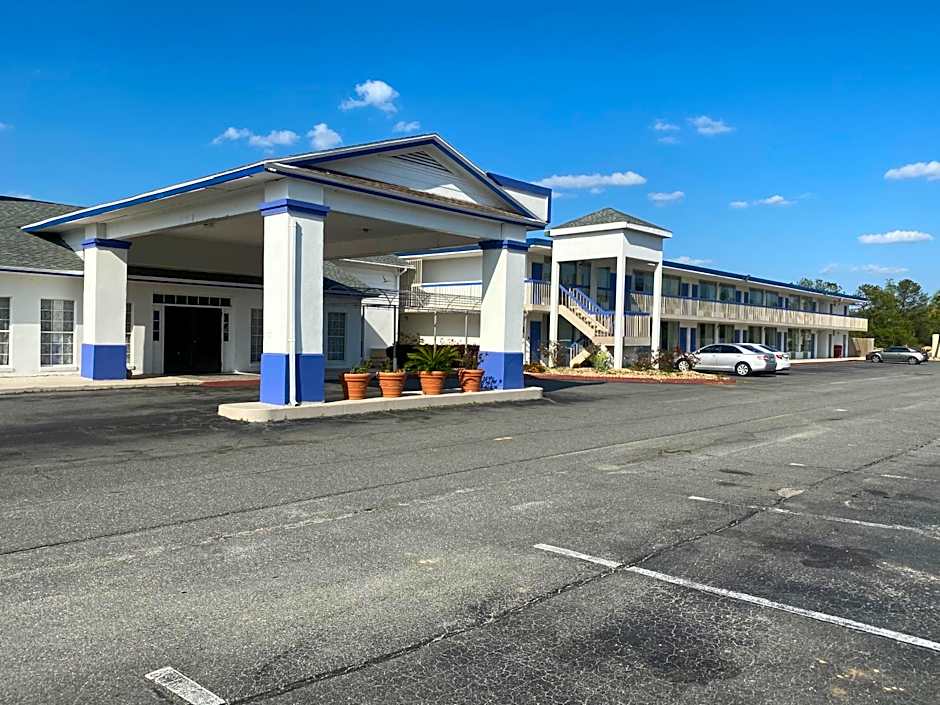 Motel 6 Marianna, FL