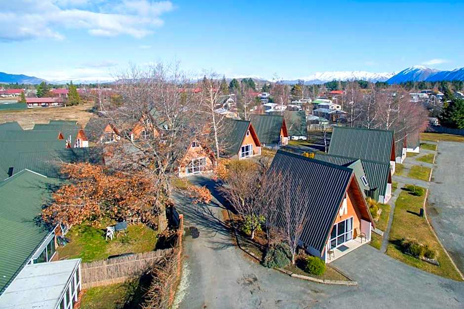 Mountain Chalets Motel