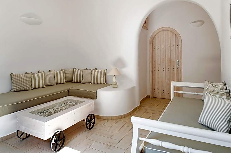 Evgenia Villas & Suites by Calm Collection