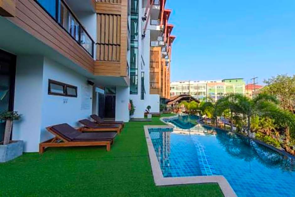 The Lunar Patong Hotel