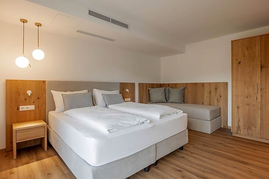 Laurena Aparthotel near Brixen
