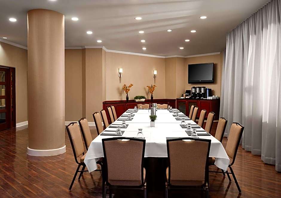 Hilton Arlington