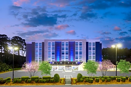 Holiday Inn Express & Suites - Atlanta - Tucker Northlake, an IHG Hotel