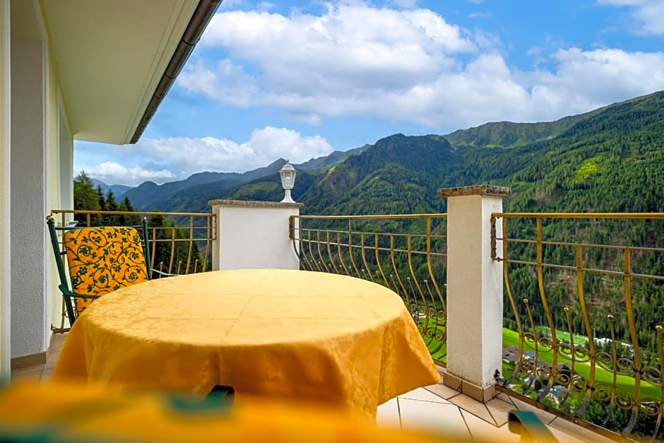 Das Land-Palais - Your lovely Mountain Hideaway