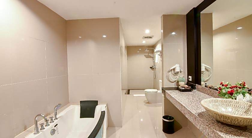 Grand Rocky Hotel Bukittinggi