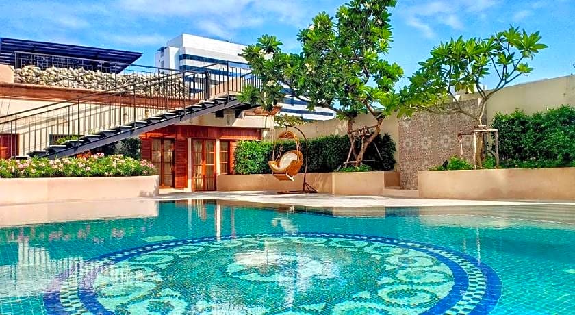 Evergreen Laurel Hotel