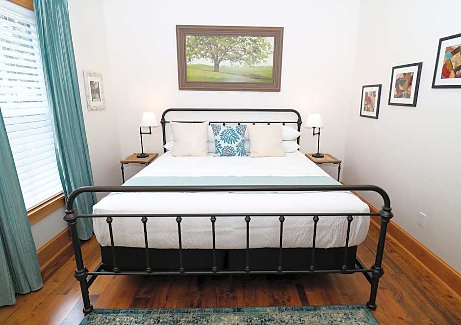 Sweetwater Branch Inn Bed And Breakfast