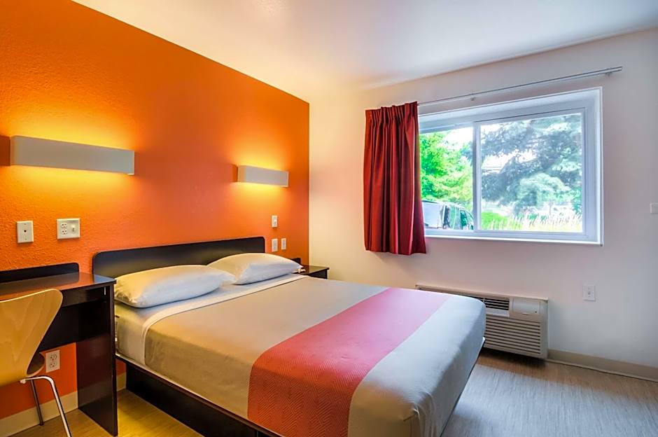 Motel 6-Arlington Heights, IL - Chicago North Central