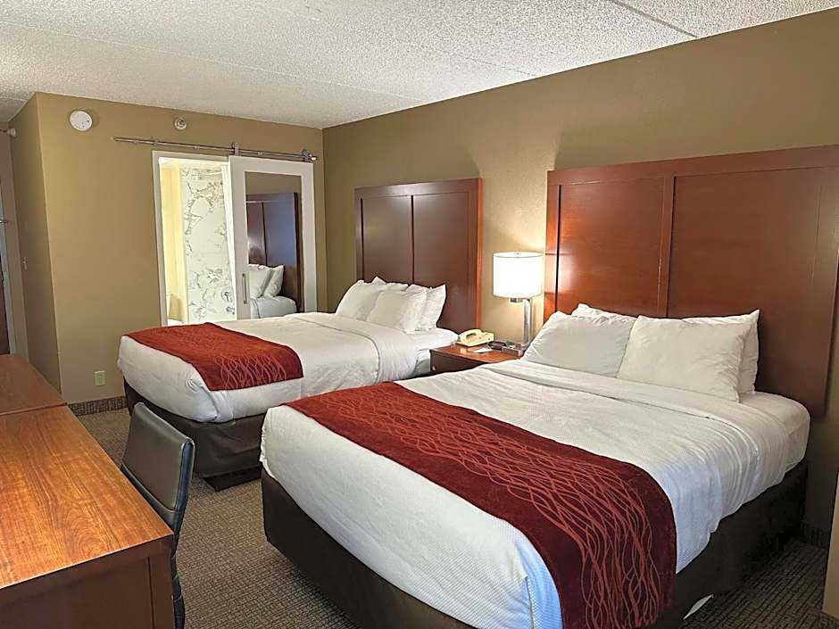 Holiday Inn Express & Suites Eden Prairie  Minneapolis By IHG