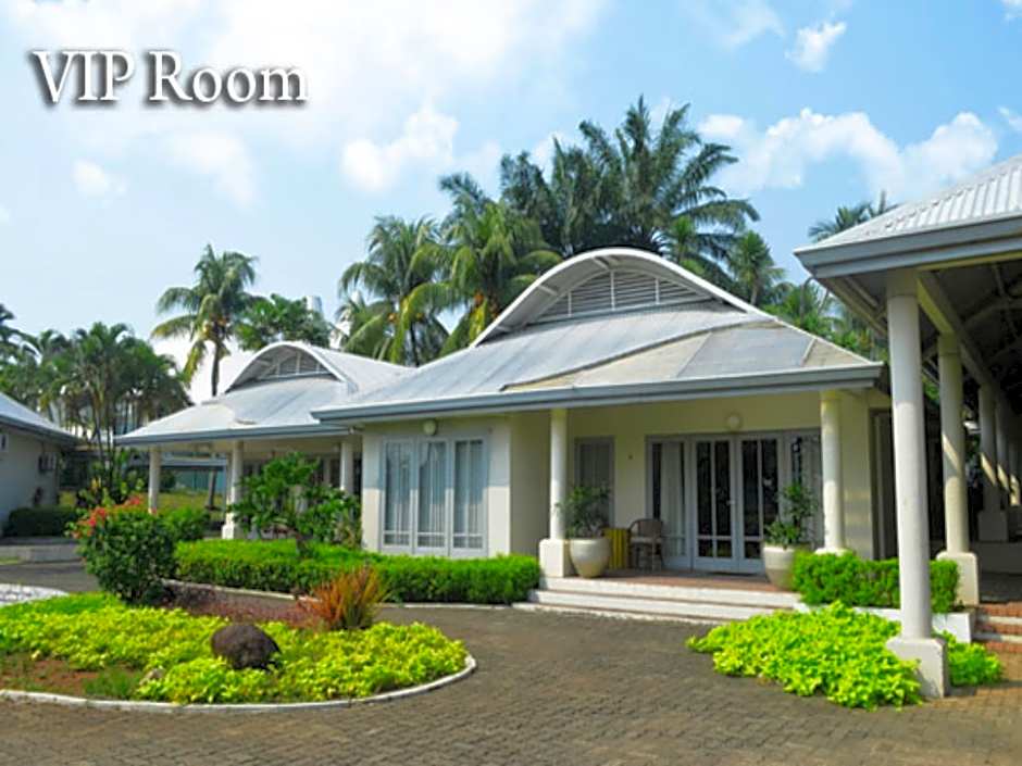 Bungalow Modern Golf & Country Club