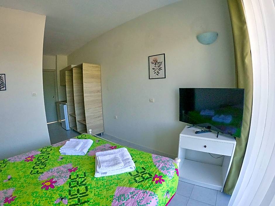 IVORY HOTEL
