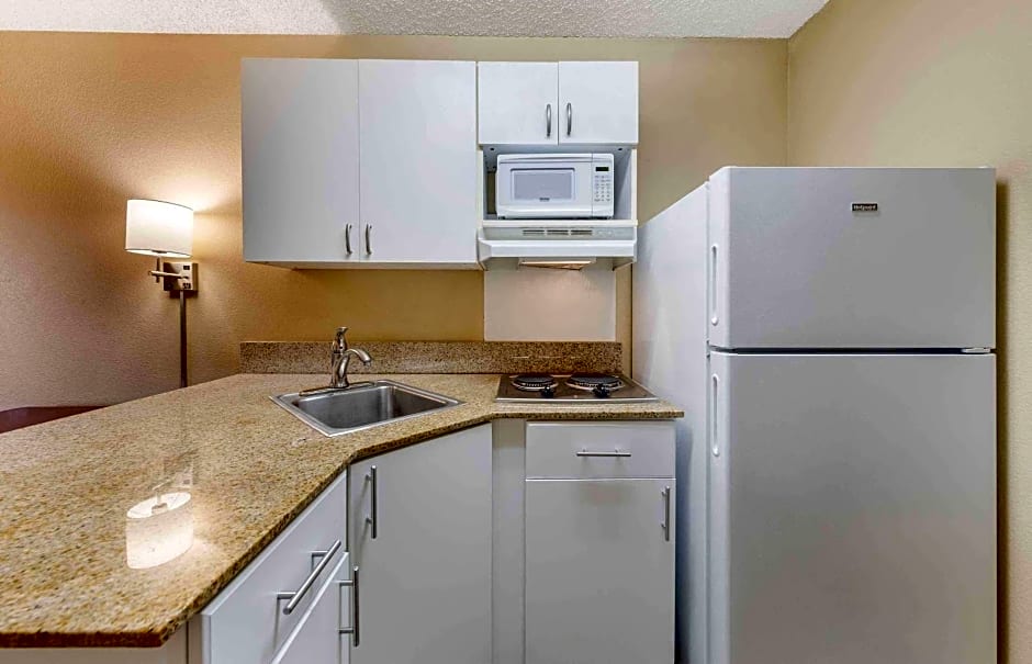 Extended Stay America Suites - Los Angeles - Ontario Airport