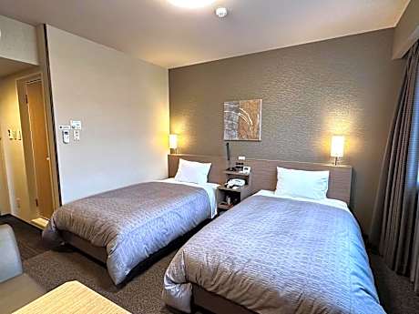 Twin Room - Non-Smoking