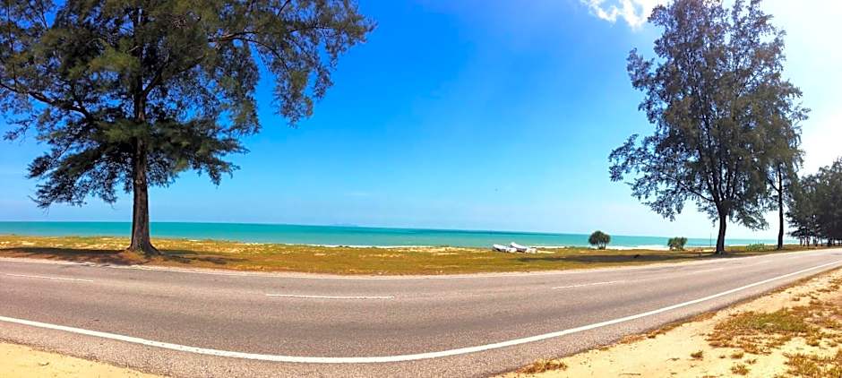 Semarak Beach Inn