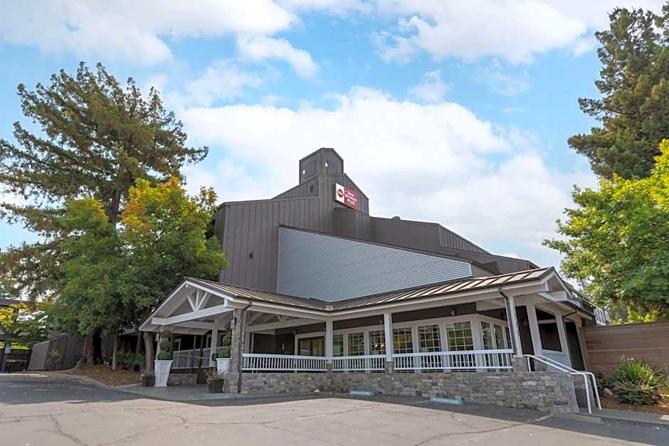 Best Western Plus Inn At The Vines