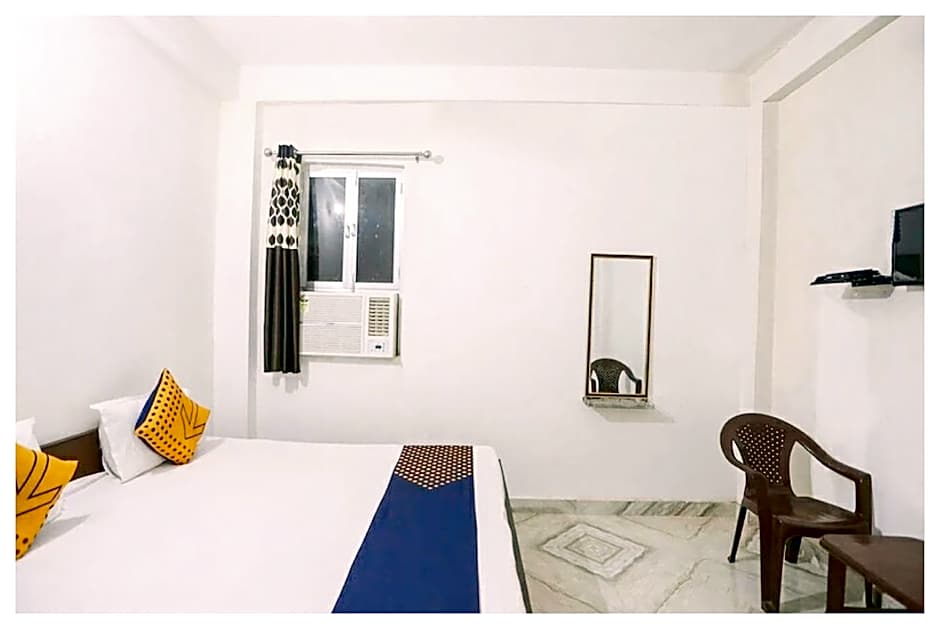 Goroomgo Shiv Ganga Guest House varanasi