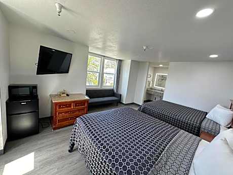 Two Queen Beds - Non Smoking