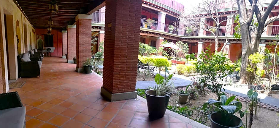 Hotel Siglo XVII Art Gallery