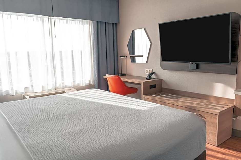 Holiday Inn Express Hotel & Suites Kingston By IHG