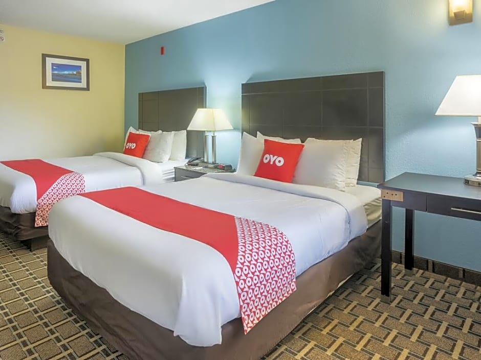 OYO Hotel Knoxville TN Cedar Bluff I-40