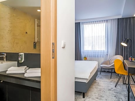 Superior room with a double bed