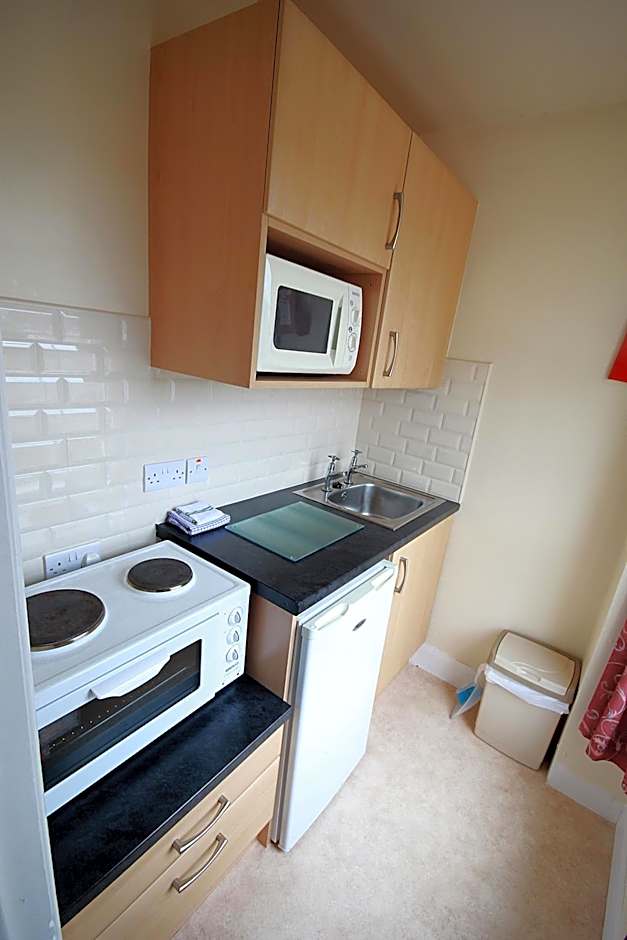 Belmore Court & Motel