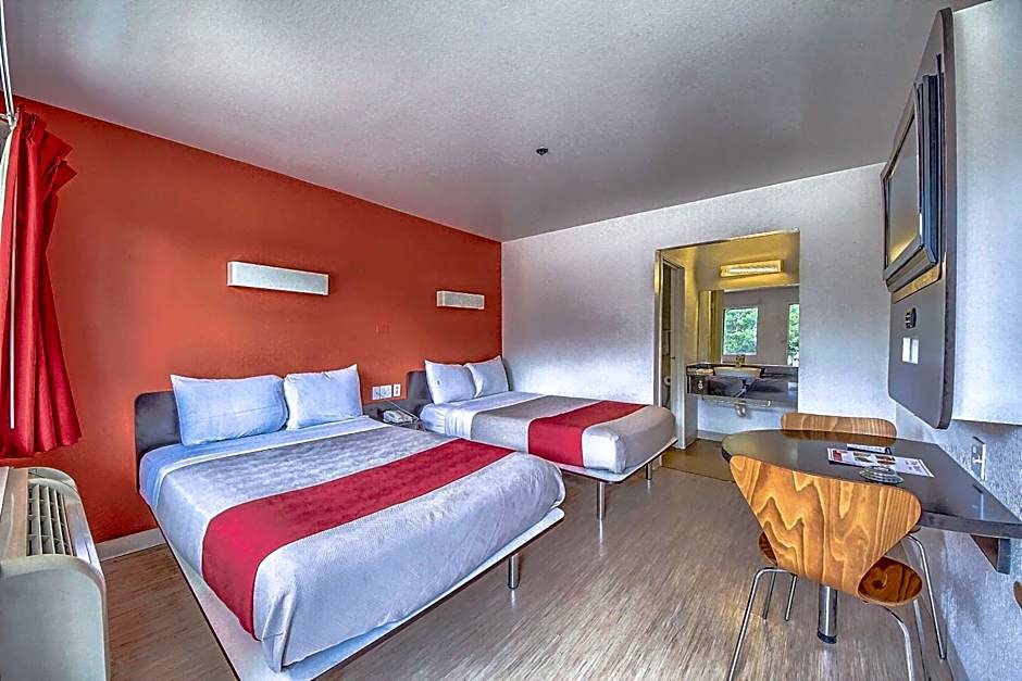 Motel 6 San Antonio, Tx Six Flags Fiesta TX - La Cantera Area