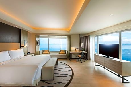 Premier King Room with Bay View