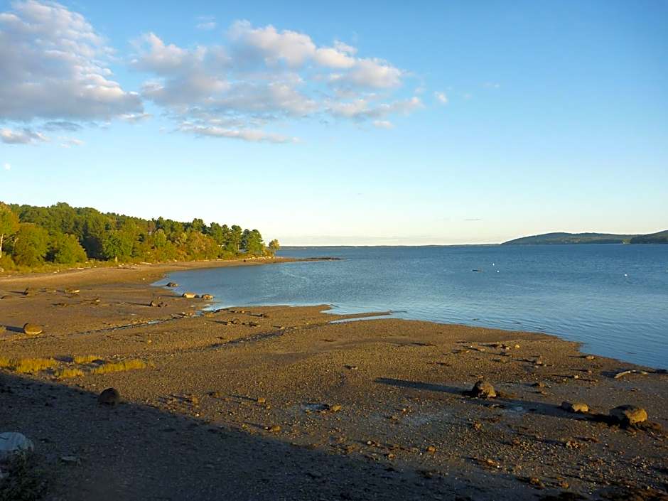 Belfast Harbor Inn
