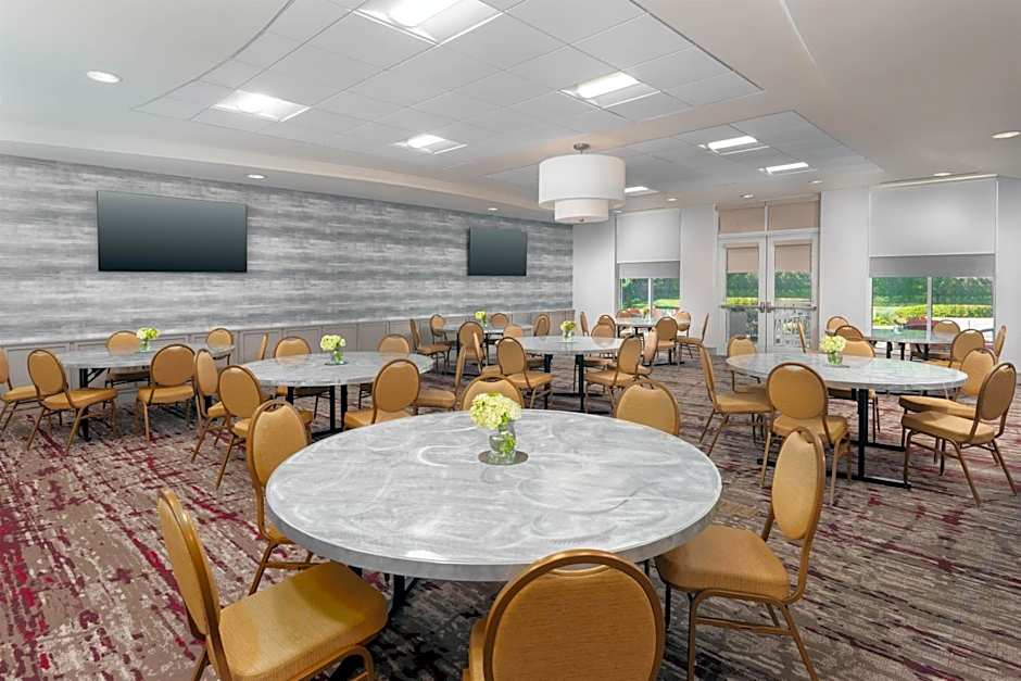 Hilton Garden Inn Wayne