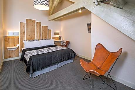 Charming Double Room with Air-Conditioning