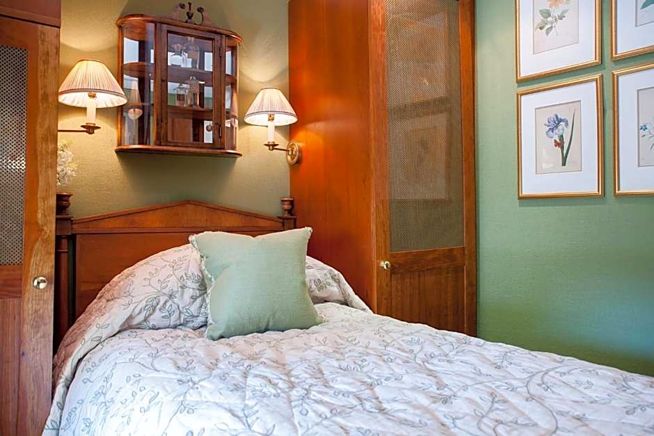 Summer Lodge Country House Hotel