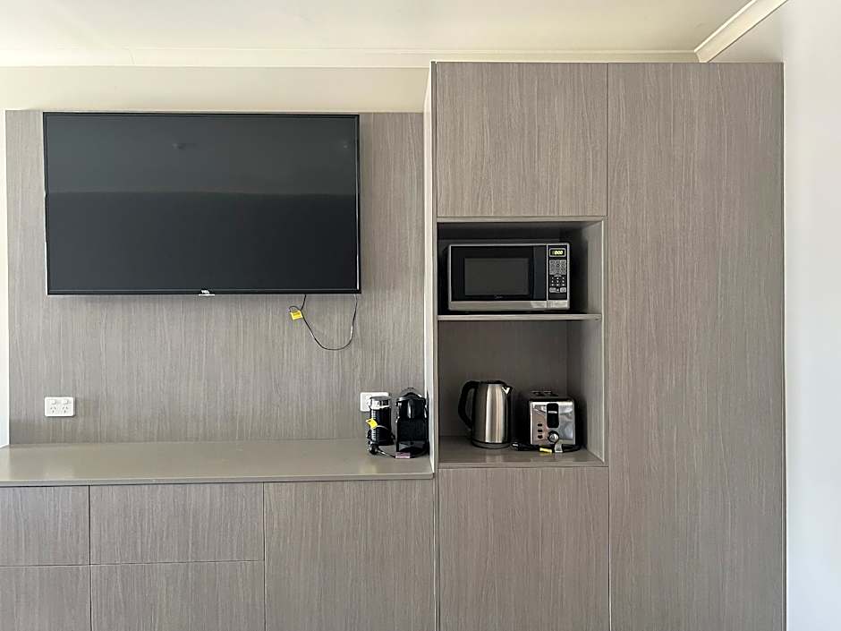 Photo 1 of 6 of Executive