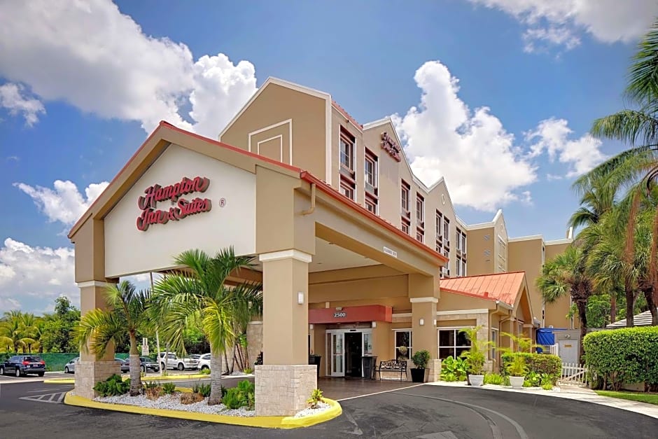 Hampton Inn By Hilton And Suites Ft. Lauderdale-Airport