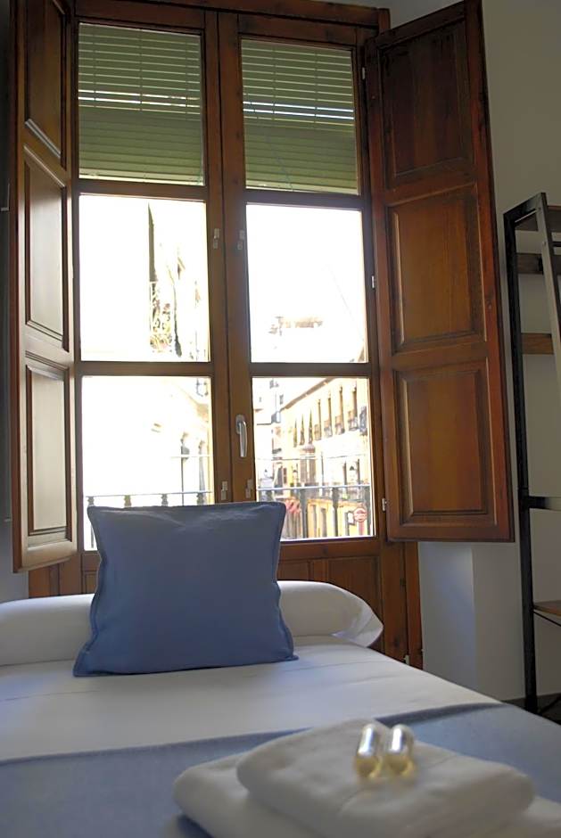 La Perla Granada Suites
