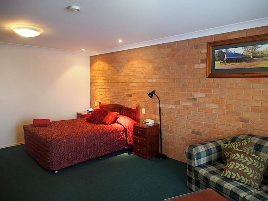 Cobar Town & Country Motor Inn