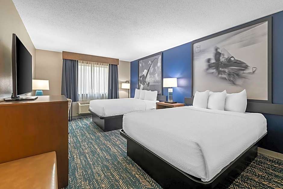 2 Queen Beds — 13 fotoğraftan 1. fotoğraf